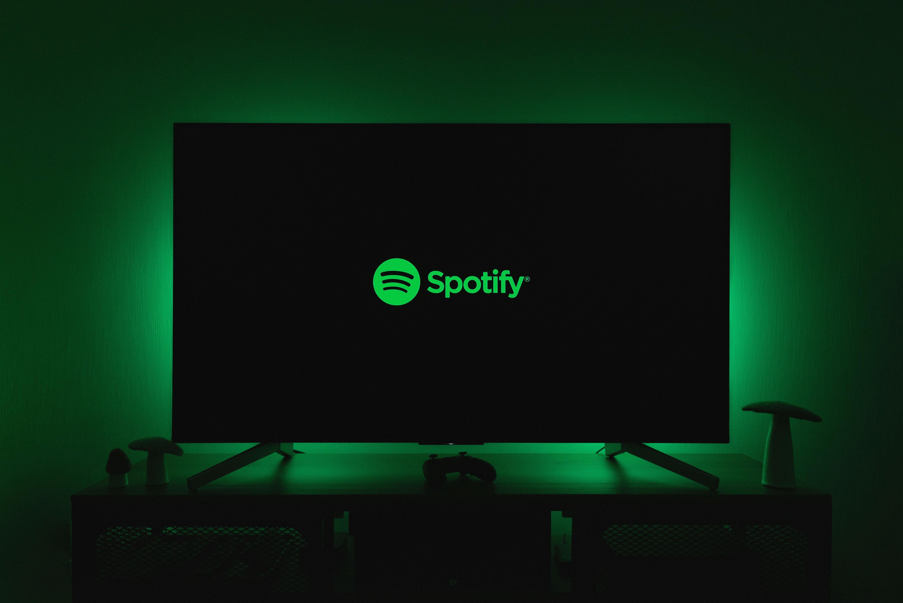 Spotify verhoogt prijzen maar met deze tips kan jij besparen.
